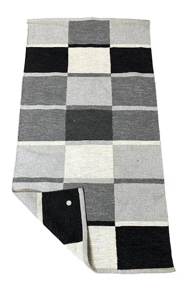 Handmade Vintage Wool Rug Turkish Kilim Black/ Gray Design 2'7 x 5' I Got Rugs