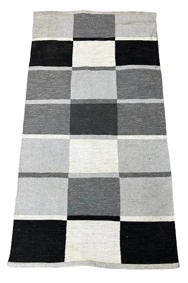 Handmade Vintage Wool Rug Turkish Kilim Black/ Gray Design 2'7 x 5' I Got Rugs