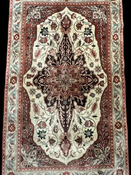 Hand- Knotted Vintage Wool Rug Persian Floral Design in Peach/ Ivory 3' x 5'9 I Got Rugs