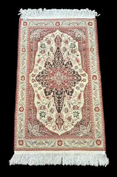 Hand- Knotted Vintage Wool Rug Persian Floral Design in Peach/ Ivory 3' x 5'9 I Got Rugs