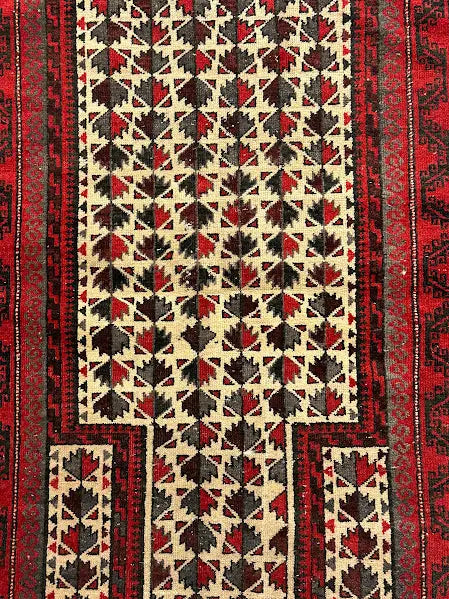 Handmade Vintage Wool Rug Persian Baluch Oriental Design in Ivory/ Red 2'10x 4'9 I Got Rugs
