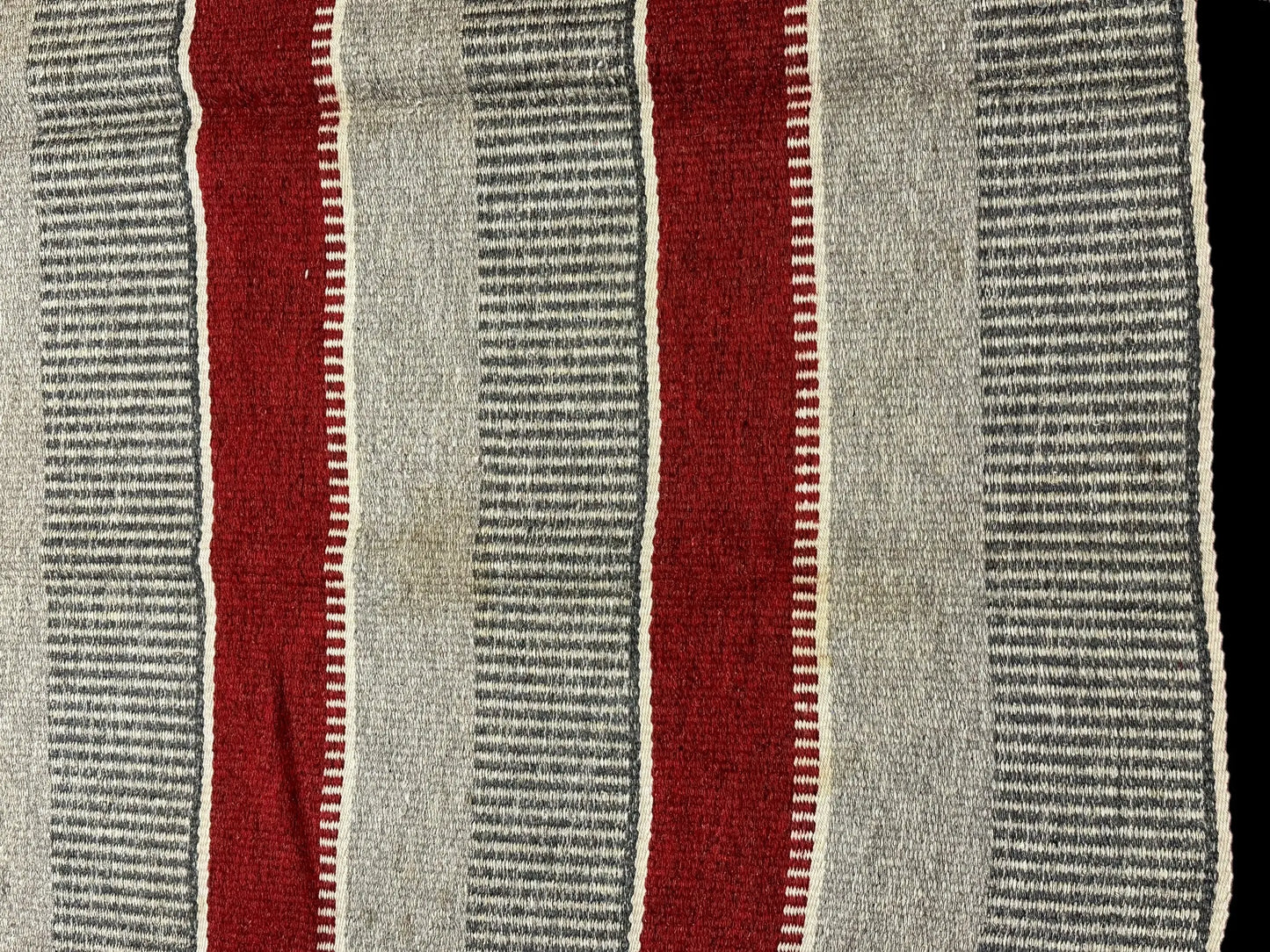 Handmade Vintage Wool Rug Native American Striped Design Gray/ Red 5'1 x 8'1 I Got Rugs