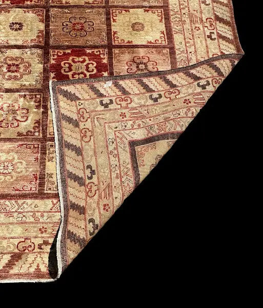 Vintage Hand-Knotted Wool Rug Persian Oriental Design in Ivory/ Red 7'11 x 9'7 I Got Rugs