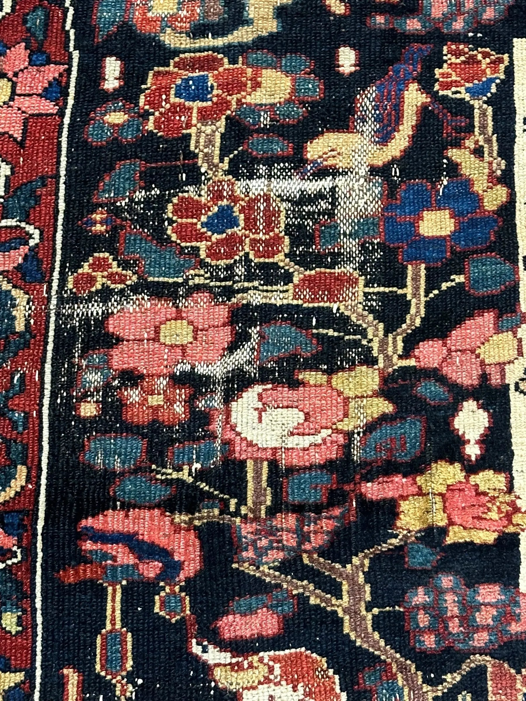 Antique Handmade Wool Rug Persian Bakhtiari Design Beautiful Colors 4'10 x 8'3 I Got Rugs