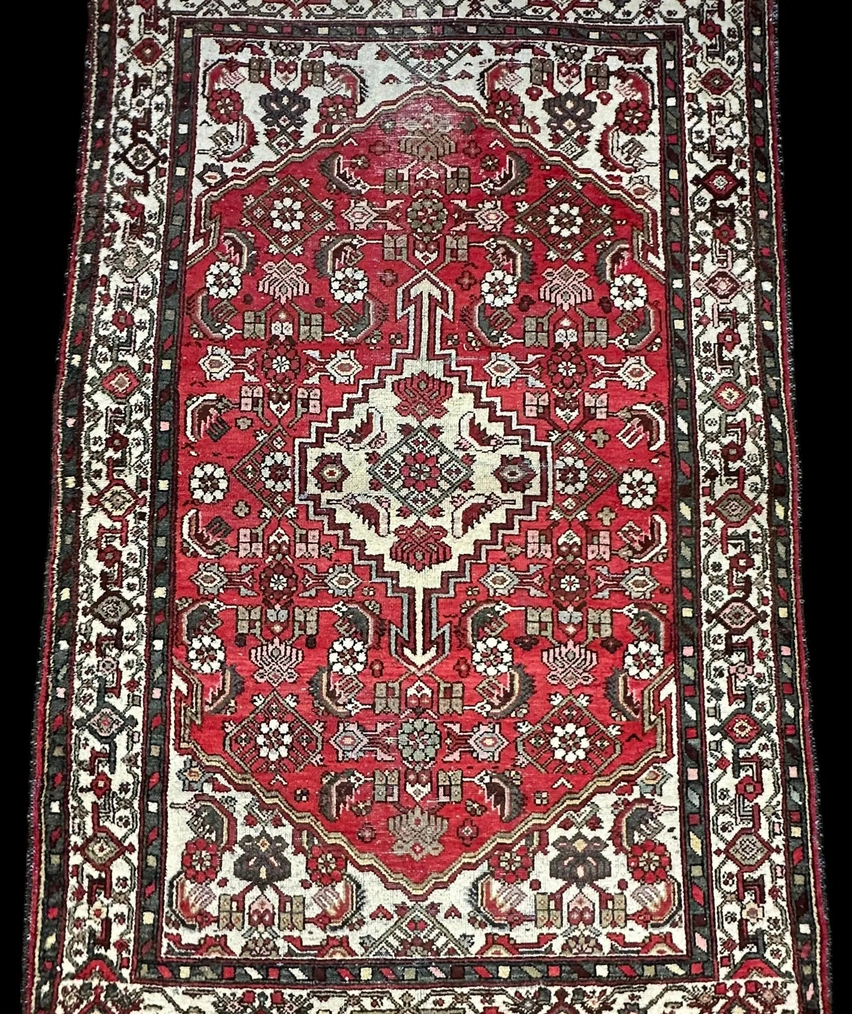 Beautiful Vintage Handmade Wool Rug Colorful Persian Heriz Design 4'4 x 6'8 I Got Rugs Beautiful Vintage Handmade Wool Rug Colorful Persian Heriz Design 4'4 x 6'8 I Got Rugs Handmade Vintage I Got Rugs