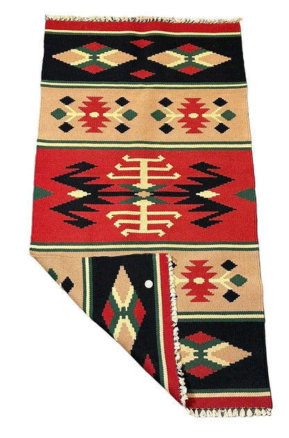 Hand-Woven Turkish Kilim 100% Wool Rug, Red/Green/ Black 2'4 x 4'4 I Got Rugs