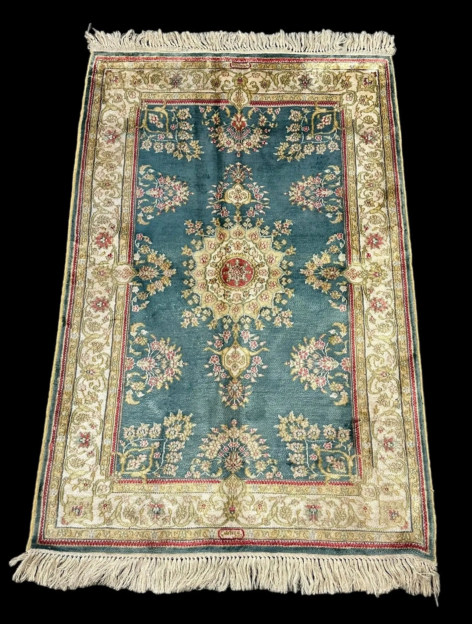Handmade Vintage Silk Rug Persian Floral Pattern in Light Colors 2'7 x 4'1 I Got Rugs Handmade Vintage Silk Rug Persian Floral Pattern in Light Colors 2'7 x 4'1 I Got Rugs Handmade Vintage I Got Rugs