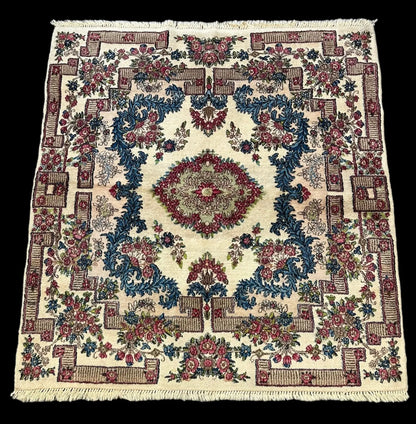 Handmade Vintage Wool Rug Persian Sarouk Design in Bold Colors 3'11 x 4'5 I Got Rugs Handmade Vintage Wool Rug Persian Sarouk Design in Bold Colors 3'11 x 4'5 I Got Rugs Handmade Vintage I Got Rugs