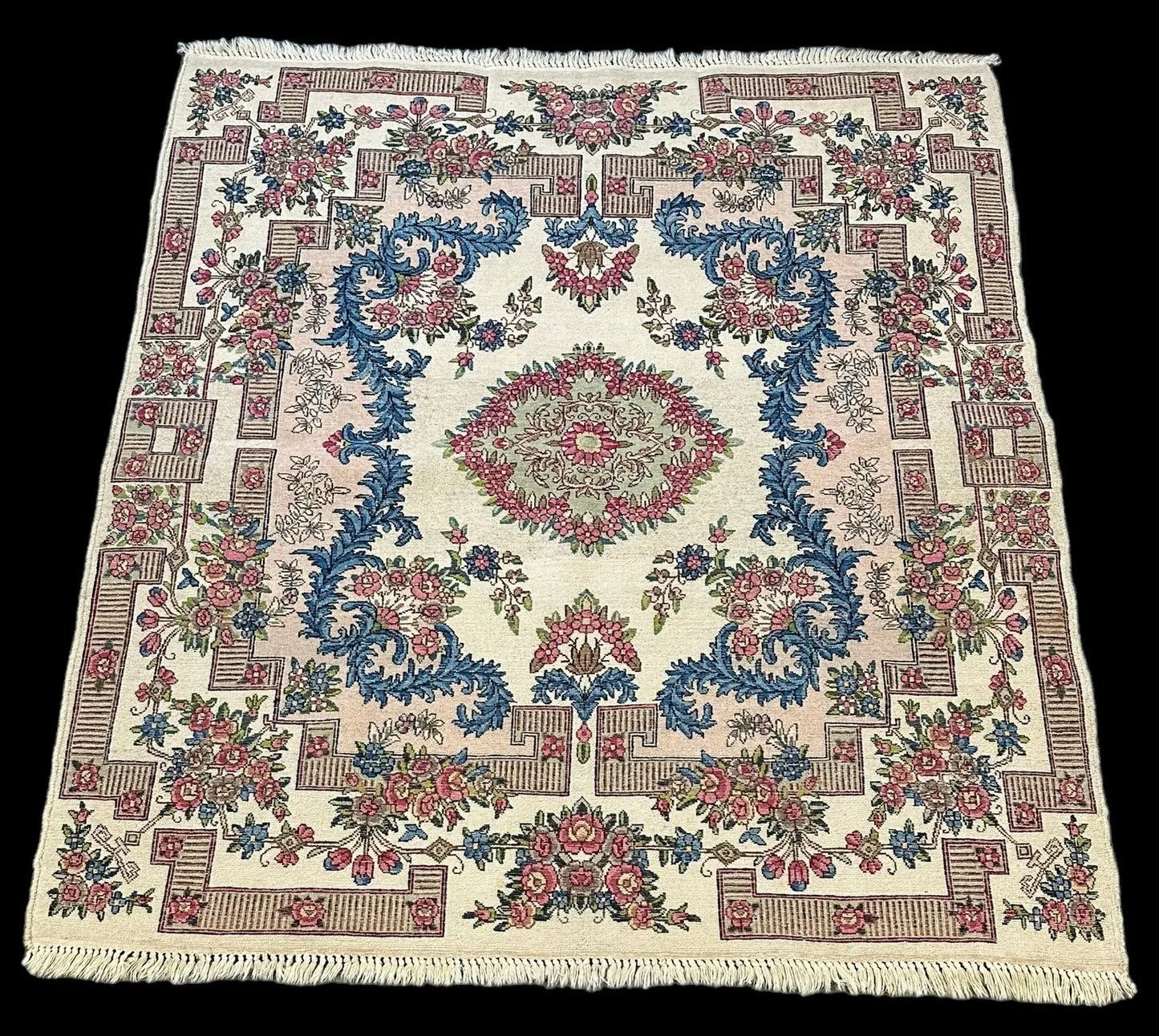 Handmade Vintage Wool Rug Persian Sarouk Design in Bold Colors 3'11 x 4'5 I Got Rugs Handmade Vintage Wool Rug Persian Sarouk Design in Bold Colors 3'11 x 4'5 I Got Rugs Handmade Vintage I Got Rugs