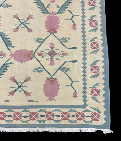 Handmade Vintage Wool Rug Turkish Kilim Floral Design in Light Colors 6' x 9' I Got Rugs