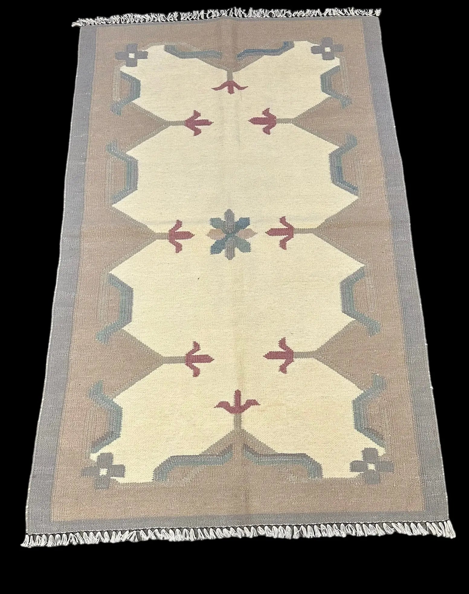Handmade Vintage Wool Rug Turkish Kilim Geometric Design Light Colors 3' x 4'9 I Got Rugs Handmade Vintage Wool Rug Turkish Kilim Geometric Design Light Colors 3' x 4'9 I Got Rugs Handmade Vintage I Got Rugs