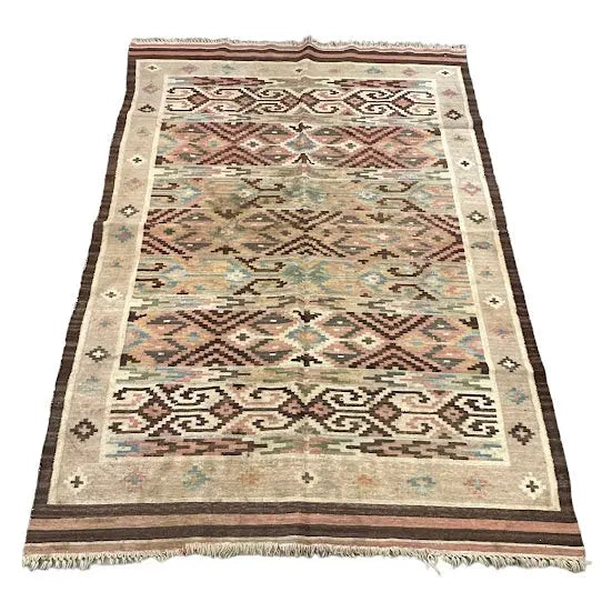 Handmade Vintage Wool Rug Turkish Kilim Tribal Design Beige 5'3 x 8' I Got Rugs