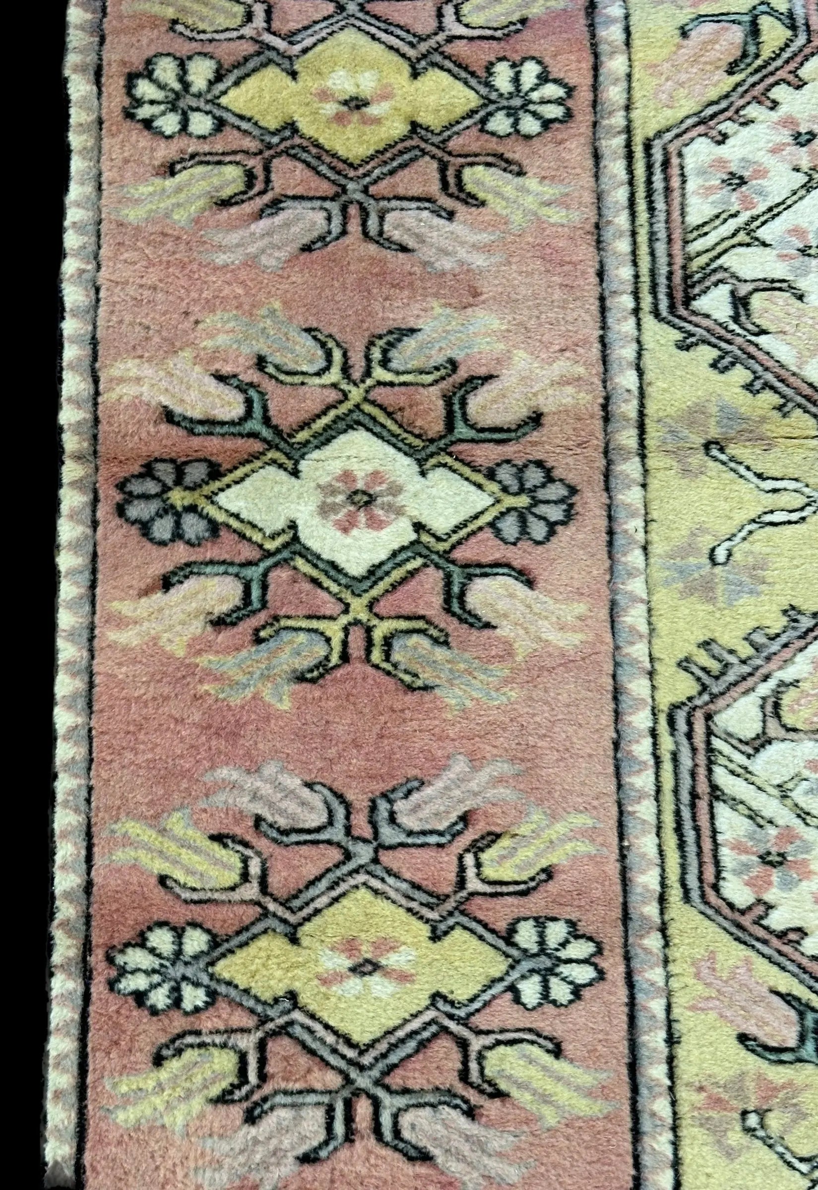 Handmade Vintage Wool Rug Turkish Oushak Design in Light Colors 2'8 x 4'4 I Got Rugs Handmade Vintage Wool Rug Turkish Oushak Design in Light Colors 2'8 x 4'4 I Got Rugs Handmade Vintage I Got Rugs