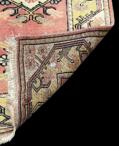 Handmade Vintage Wool Rug Turkish Oushak Design in Light Colors 2'8 x 4'4 I Got Rugs Handmade Vintage Wool Rug Turkish Oushak Design in Light Colors 2'8 x 4'4 I Got Rugs Handmade Vintage I Got Rugs