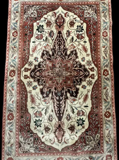 Hand- Knotted Vintage Wool Rug Persian Floral Design in Peach/ Ivory 3' x 5'9 I Got Rugs