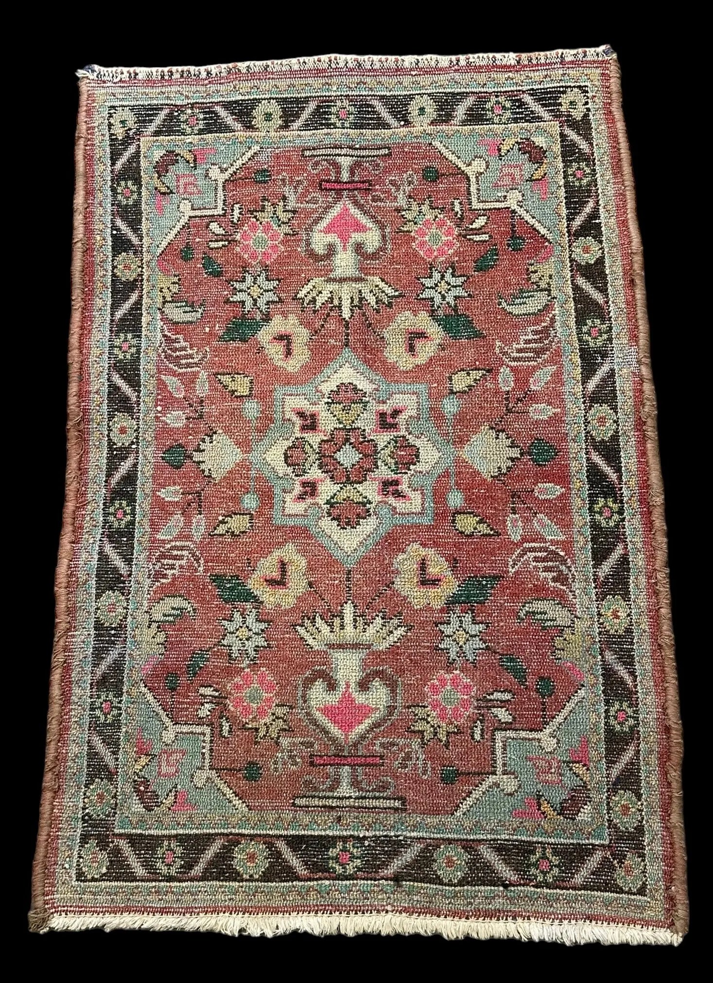 Unique Handmade Vintage Wool Rug Pink Turkish Oriental Design 2' x 3'2 I Got Rugs