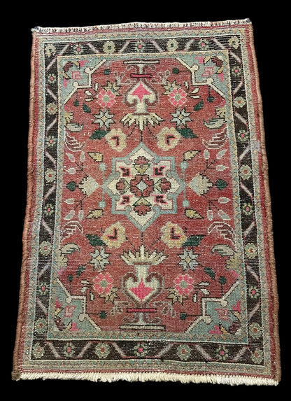 Unique Handmade Vintage Wool Rug Pink Turkish Oriental Design 2' x 3'2 I Got Rugs