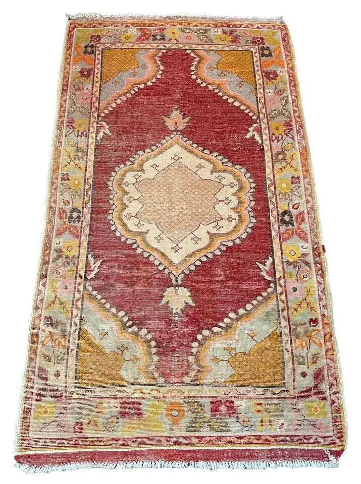 Vintage Handmade Turkish Wool Rug, Medallion Design Multicolor 3'6 x 6'6 I Got Rugs